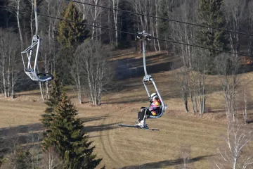 Lednové „jaro“ pokračuje. Teploty zůstávají vysoko nad nulou, vleky stojí i v některých větších areálech