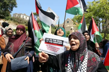 USA v Bahrajnu lákají arabské státy pro svůj plán na záchranu Palestiny. Potřebují bilion korun