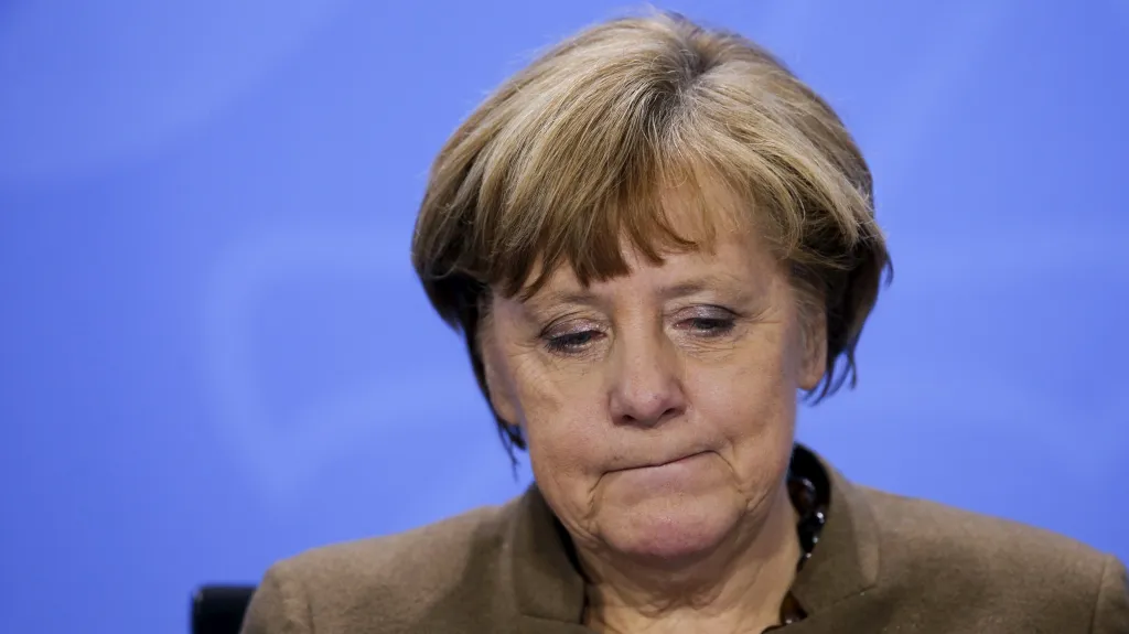 Angela Merkelová na brífinku po jednání s předsedy zemských vlád