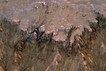 Sonda NASA možná objevila tekutou vodu na Marsu