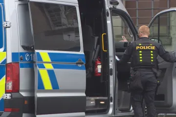 Policie rozbila česko-ukrajinský gang falešných bankéřů, zadržela čtyřicet lidí