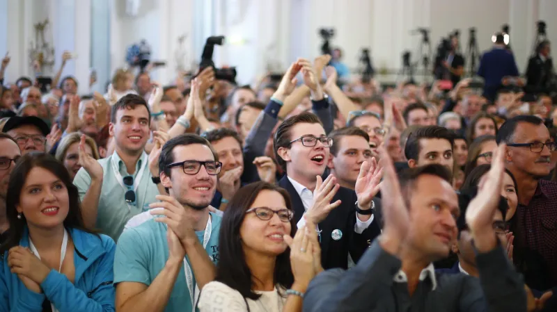 Volební štáb vítězných lidovců mohl jásat hned po zveřejnění prvních odhadů