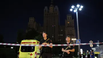 Policie na místě výbuchu u moskevské restaurace