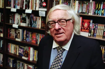 Ray Bradbury se narodil před sto lety. Veřejnost varoval před cestou k Marsu i před lidstvem samým