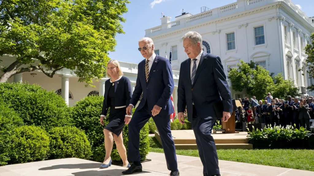 Biden se sešel s finským prezidentem Niinistö a švédskou premiérkou Anderssonovou