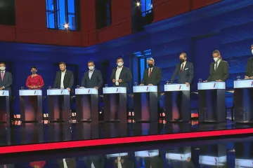 Co čekají od příštích vedení krajů? Lídři sněmovních stran diskutovali v superdebatě ČT