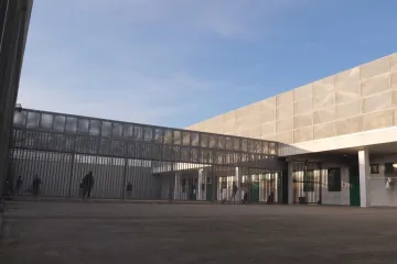 Itálie rozšiřuje počet detenčních zařízení, aktivisté v nich kritizují úroveň práv migrantů