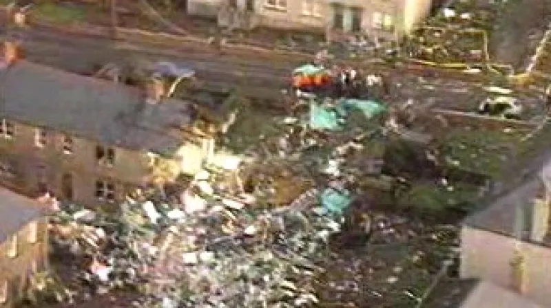 Následky teroristického útoku na letadlo nad Lockerbie v roce 1988.