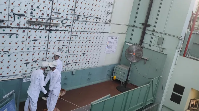 Obohacování uranu pak probíhalo v tajném zařízení Oak Ridge – v tomto reaktoru