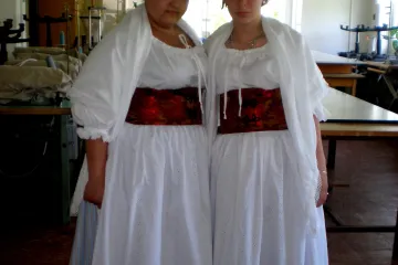 Kroje pro minimuzeum v Košticích