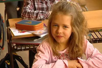 Děti z babyboomu plní školy, některé obce proto preventivně přistavují