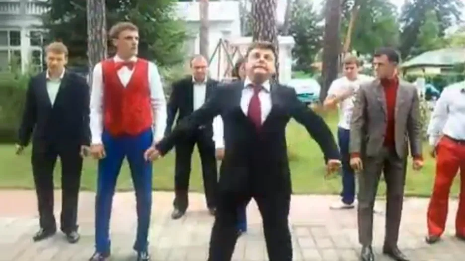 Parodie na tančícího prezidenta Medvěděva