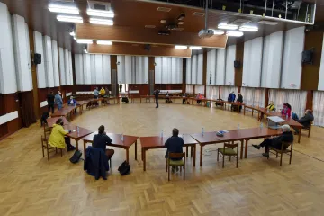 Zastupitelé Karlovarského kraje složili slib. Na ustavujícím zasedání ale nevolili vedení