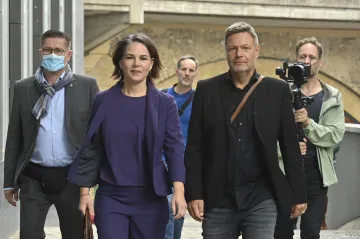 Scholz a Laschet se předhánějí ve skládání koalice, rozhodující slovo ale mají jiní