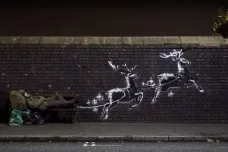 Banksy před Vánoci vytvořil nové graffiti. Upozorňuje na problém bezdomovectví