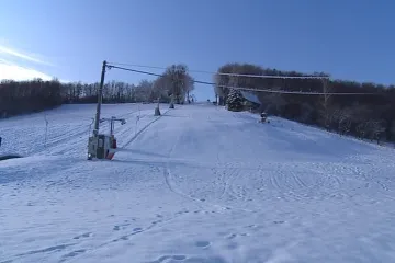 Přípravy na zimu: Vleky fungují, hotely mají plno