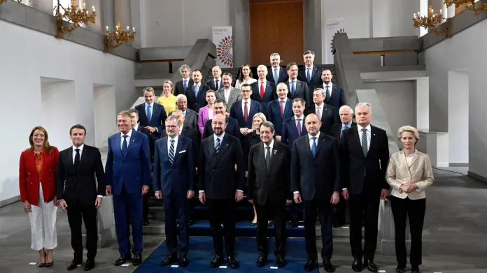 Účastníci pražského neformálního summitu EU