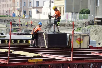 Práce na ochraně proti povodním v centru Olomouce pokračují. Nový most už dostává jasnější obrysy