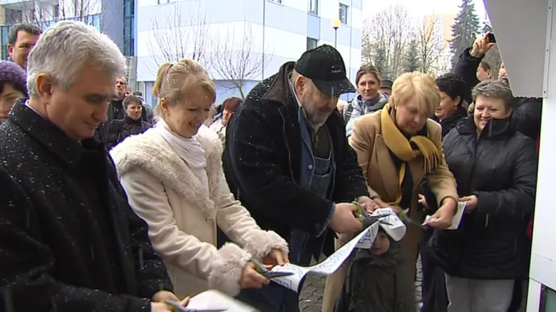 Otevření v Táboře se zúčastnil předseda Senátu Štěch i zakladatel babyboxů Ludvík Hess