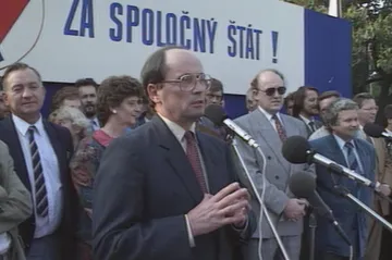30 let zpět: „Za spoločný štát.“ V Bratislavě demonstrovali stoupenci federace