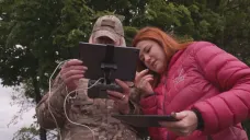 Ukrajina školí na pilotování dronů i ženy