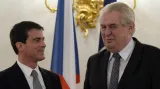 Prezident Miloš Zeman při setkání s francouzským premiérem Manuelem Vallsem