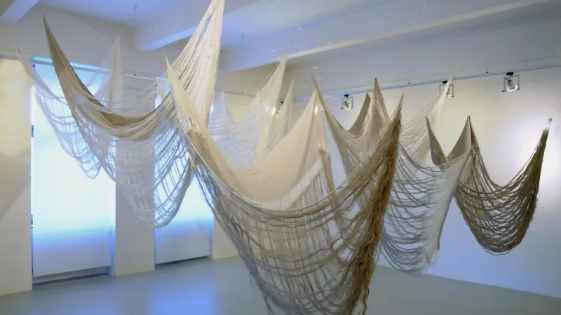 E. Damborská - Vzedmuté vlny