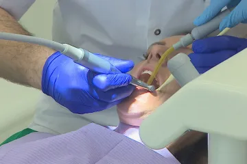 Částečné proplácení bílých plomb či logopeda. Ministerstvo navrhuje změny pojištění
