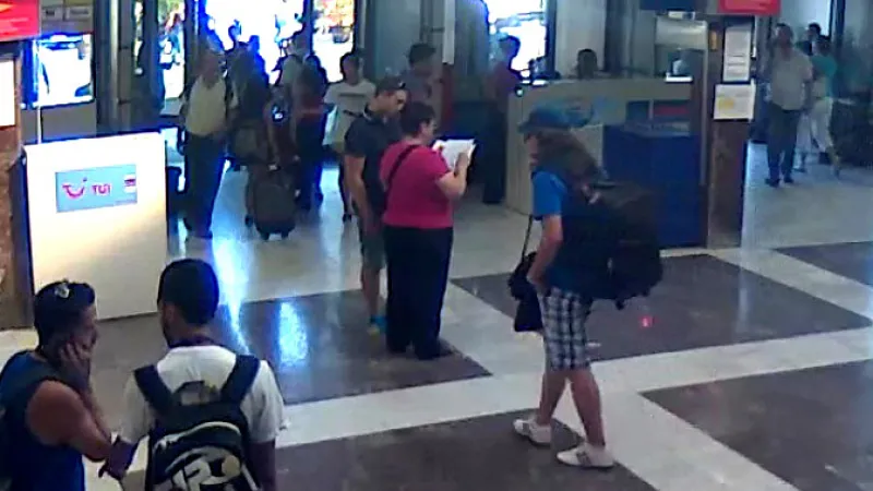 Údajný sebevražedný útočník na záběrech bezpečnostní kamery