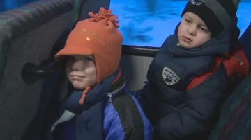 Děti jezdí ze Sušic speciální autobusovou linkou