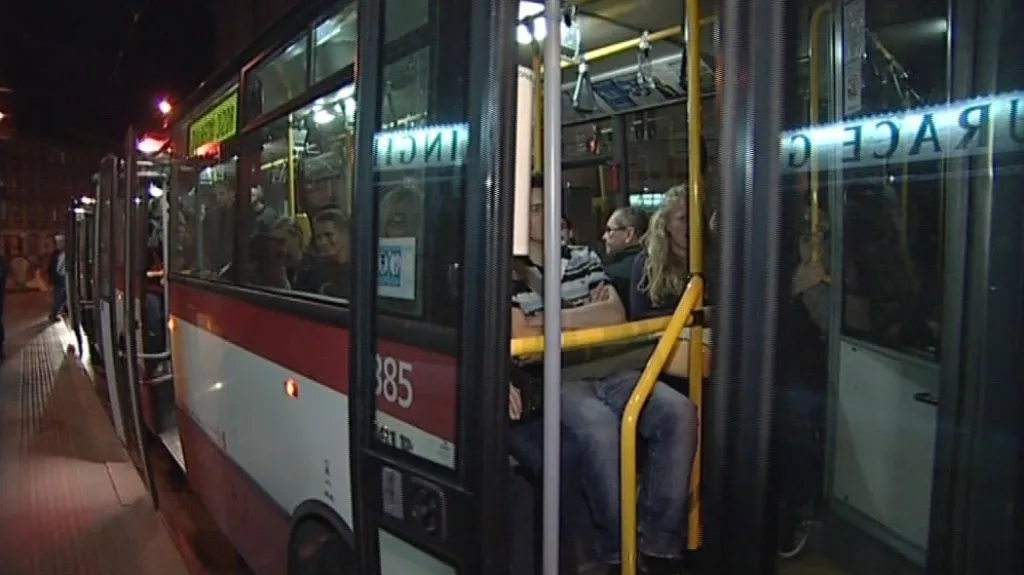 Připlatit by si měli i cestující se zlevněnými předplacenými kupóny