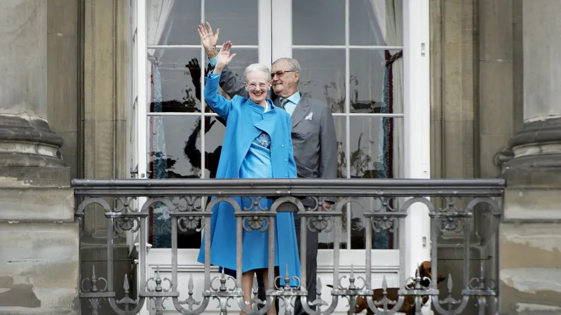 Královna Margrethe II. s princem Henrikem