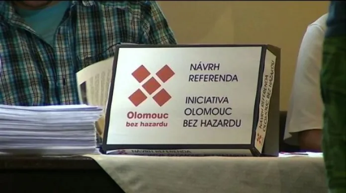 Deset tisíc lidí z Olomouce chce referendum o hazardu.
