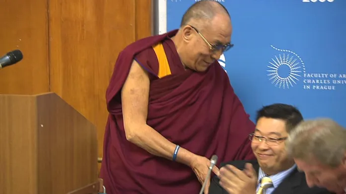 Jang Tien-lim s dalajlámou v Praze