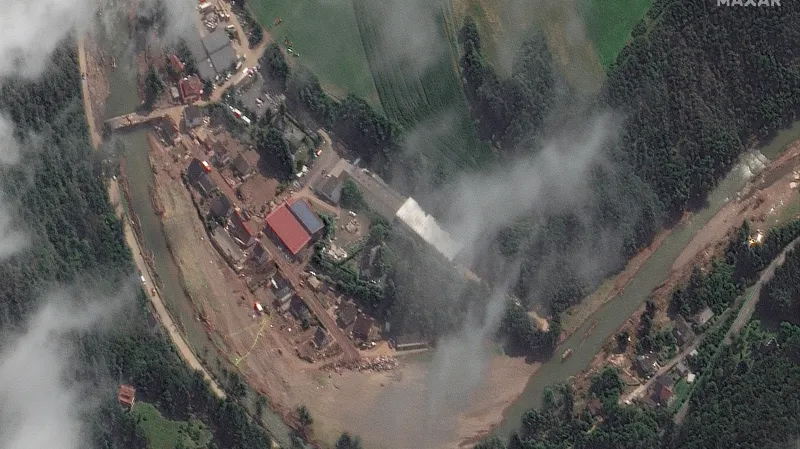 Ptačí pohled na následky velké vody v Schuldu