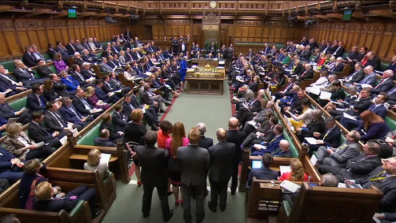 Dolní sněmovna během interpelací na Mayovou Zdroj: ČTK/PA/House of Commons