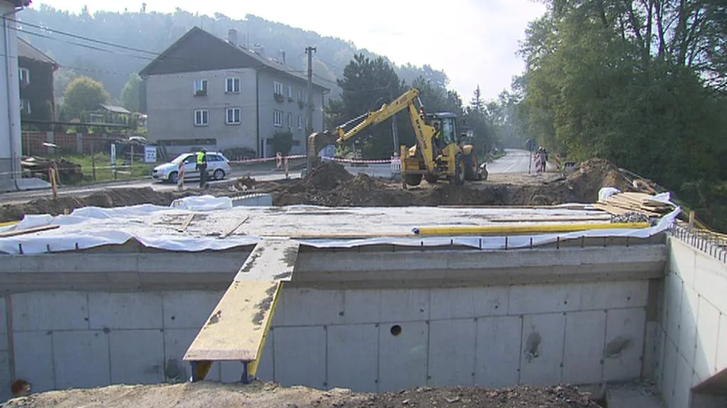 Oprava silnice v Želízech