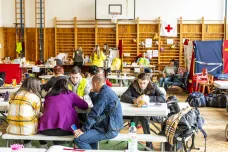 Uprchlíci z Ukrajiny si budou moci o rok prodloužit dočasnou ochranu v Česku. Zeman podepsal i další zákony
