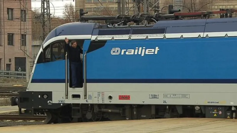 V novém jízdním řádu si budou vlaky ujíždět, varují sdružení