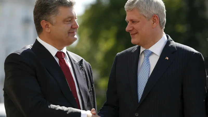 Petro Porošenko přivítal v Kyjevě Stephena Harpera