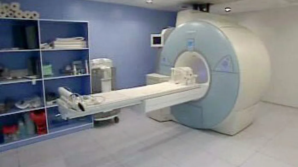 Tomografický přístroj