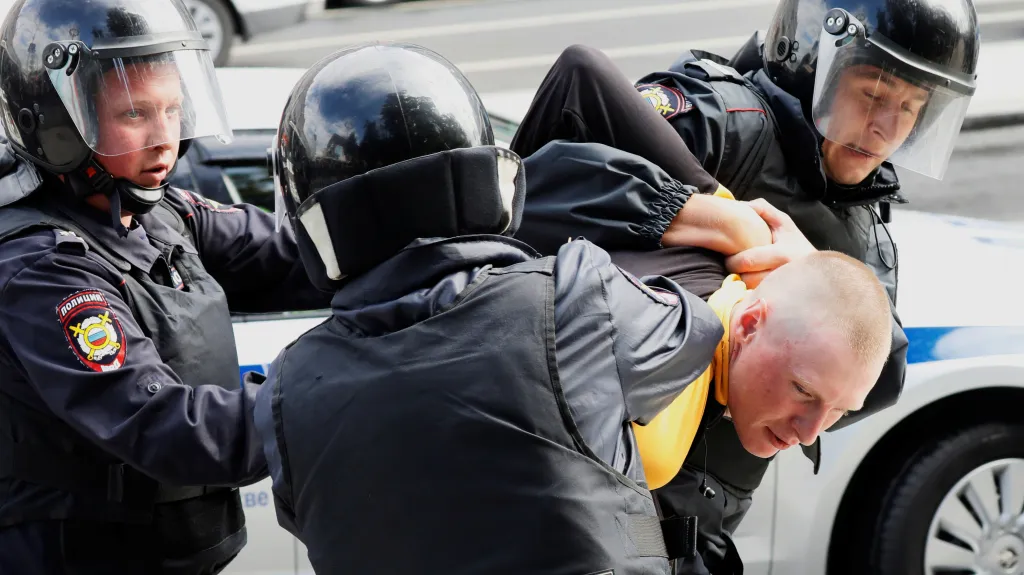 Zatýkání na demonstraci v Moskvě (3. srpna 2019)