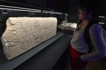 Sluneční králové zůstanou v Praze do konce září, Národní muzeum prodlouží výstavu