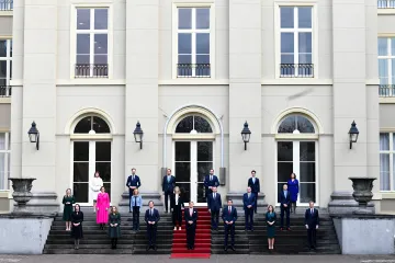 Nizozemsko má deset měsíců po volbách vládu. Rutteho čtvrtý kabinet složil přísahu do rukou krále