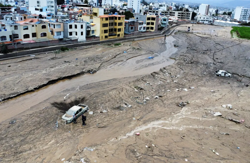 Bleskové záplavy pohltily Peru