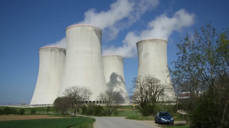 Bývalý ředitel ČEZu Jaroslav Míl k možnosti podepsat smlouvu na dostavbu Dukovan