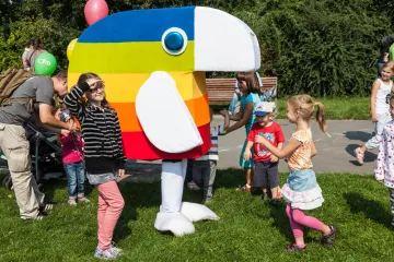 Vysílání Déčka začalo dětským dnem