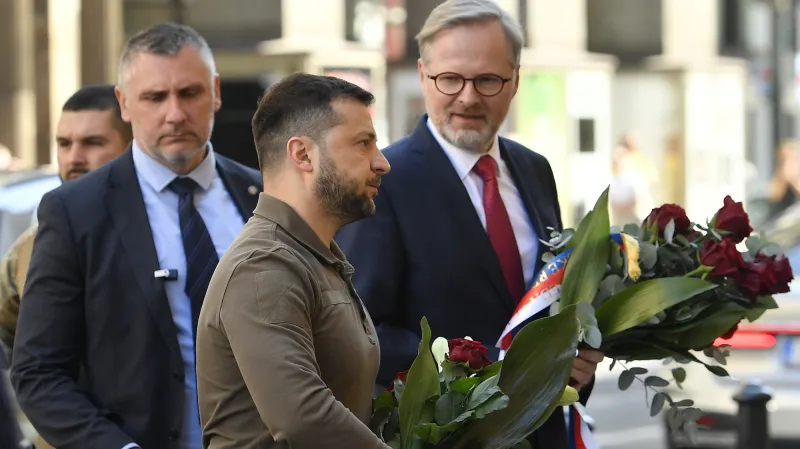 Zelenskyj navštívil památník na Národní třídě