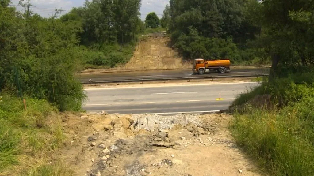 Místo strženého mostu