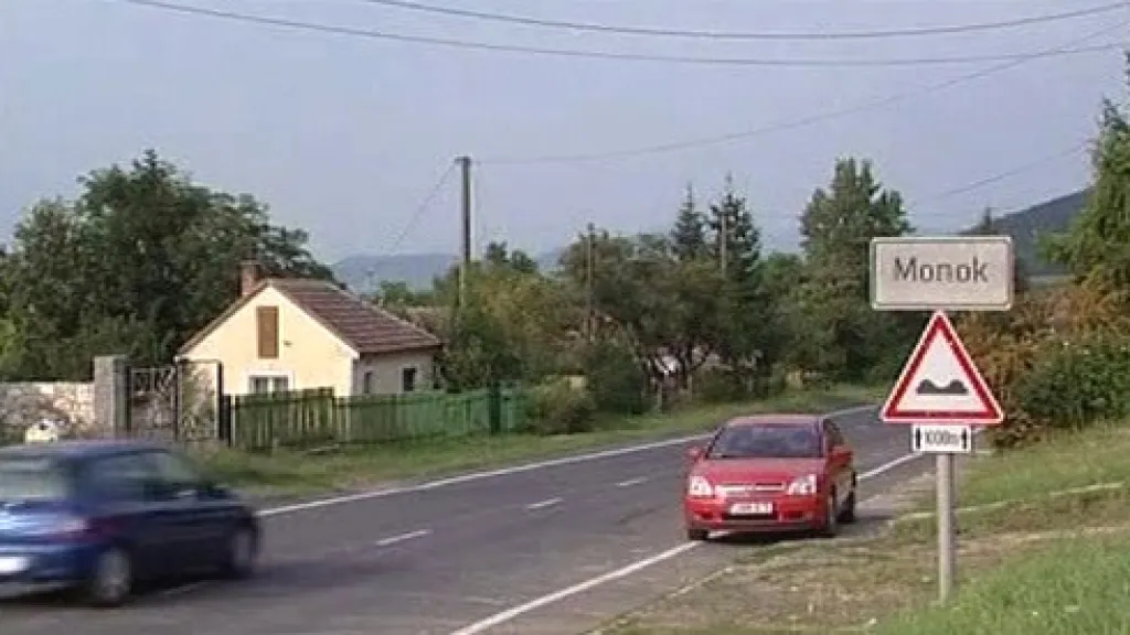 Maďarské městečko Monok